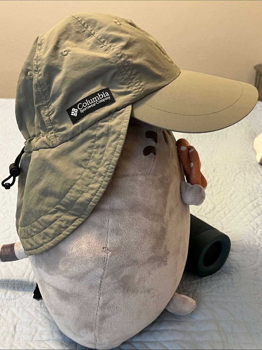 Columbia Schooner Hat in Khaki Green with Neck Flap.